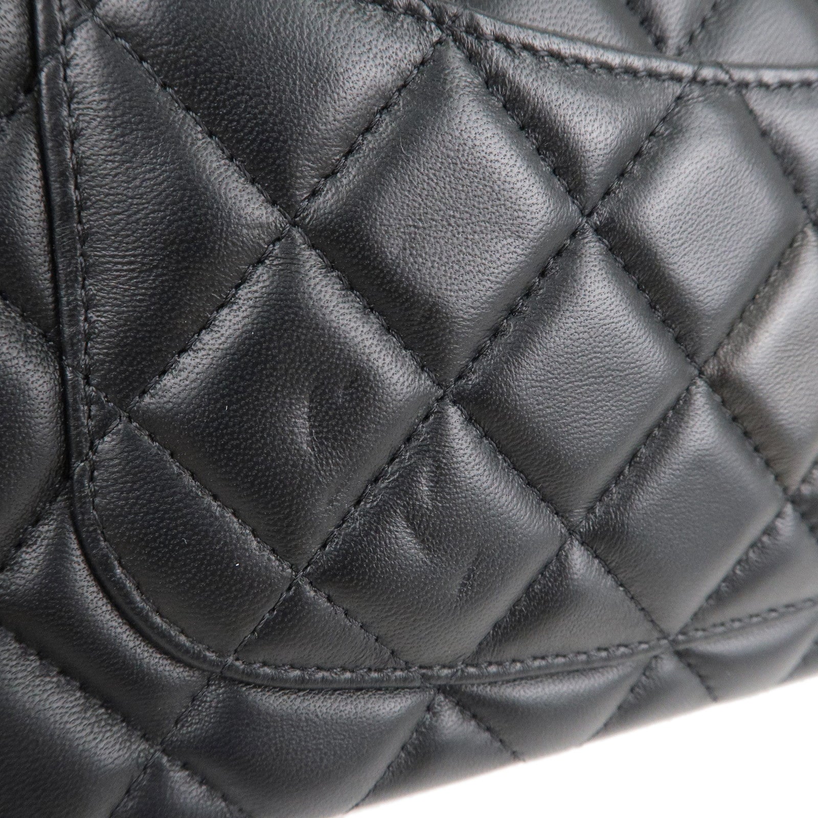 Chanel Lambskin Matelasse Chain Shoulder Bag Black Ladies from japan