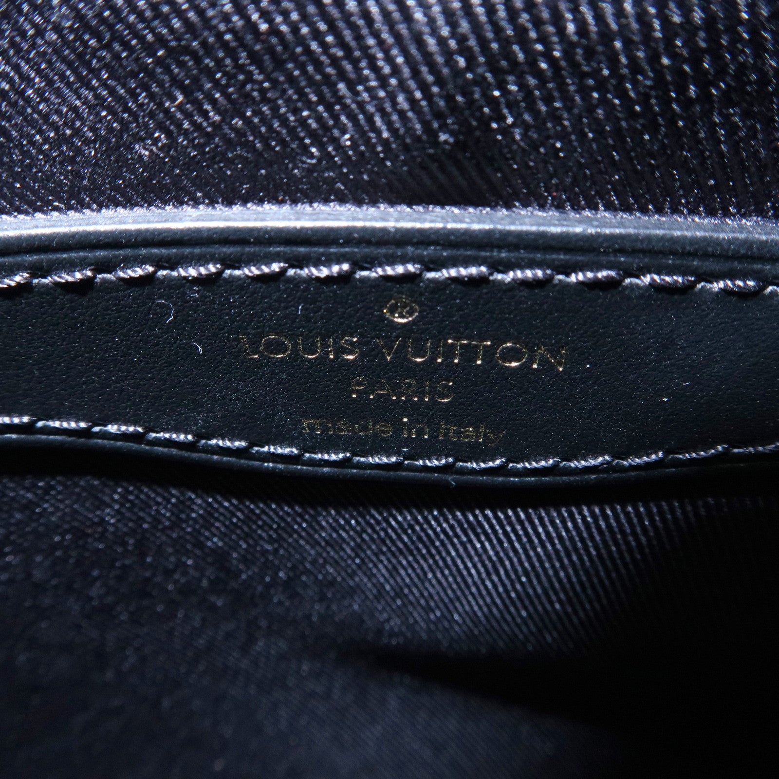 AUTHENTIC Louis Vuitton Boulogne, Monogram Black, M45831