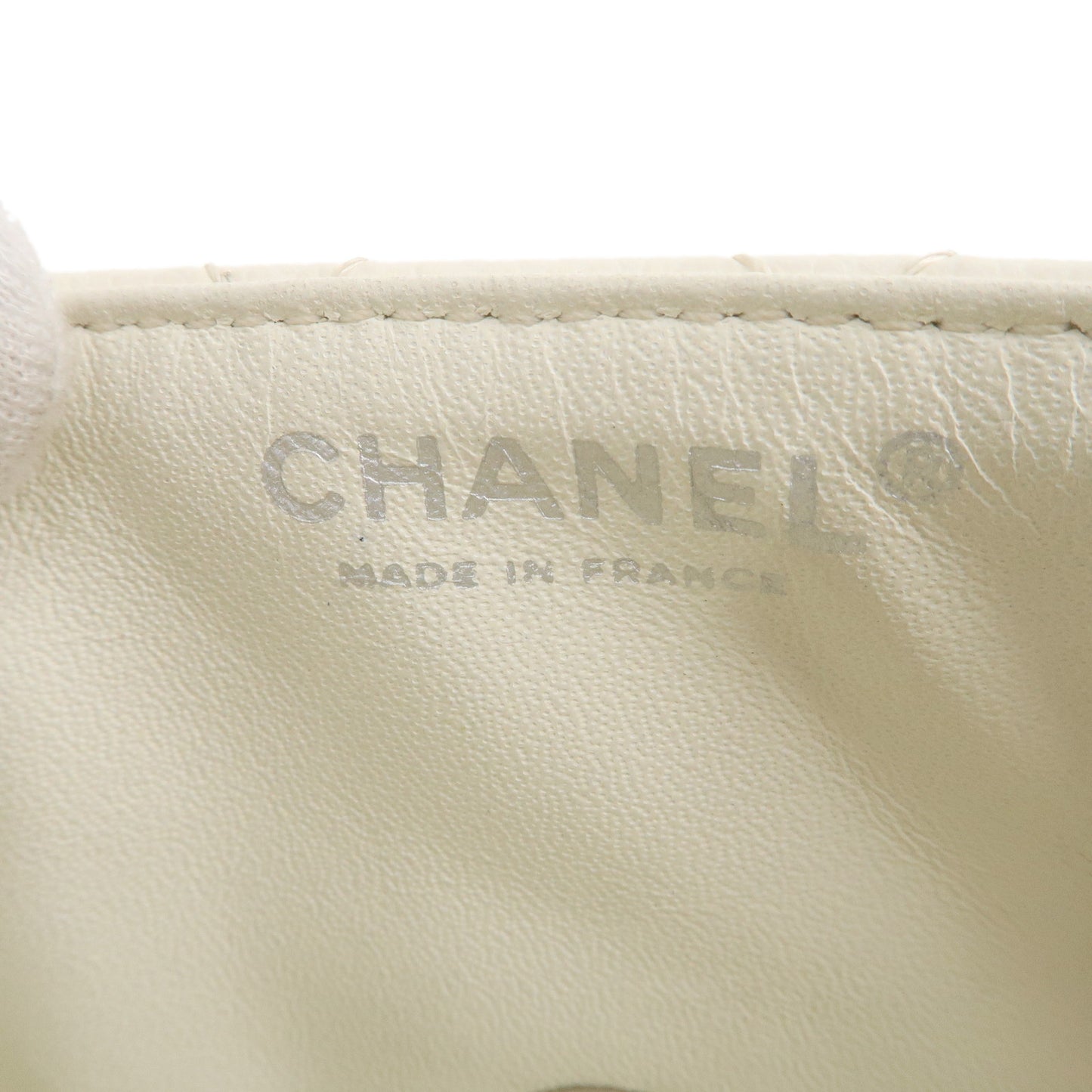 CHANEL Matelasse Caviar Skin Chain Shoulder Bag White