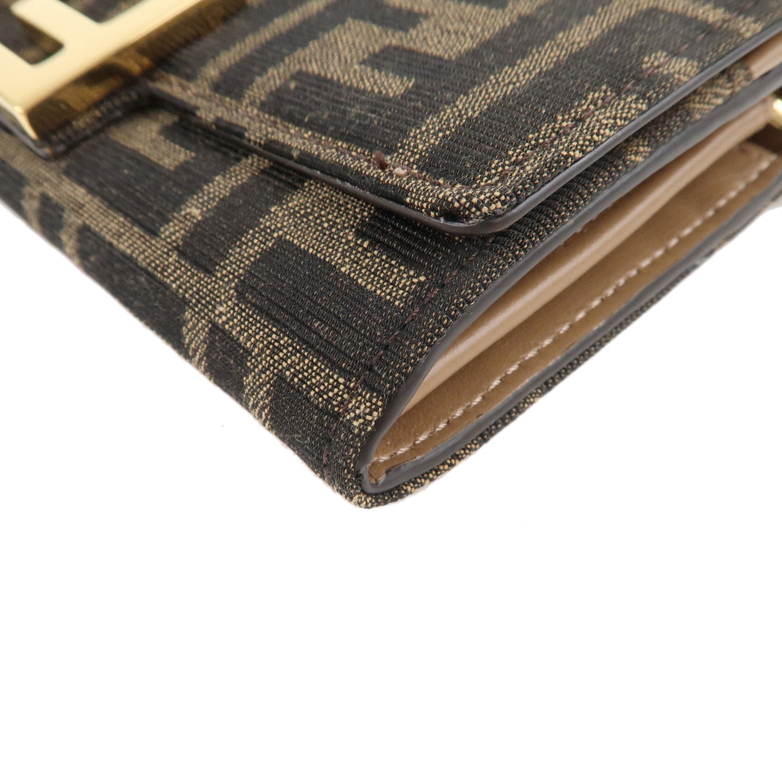 Vintage fendi 2025 zucca wallet