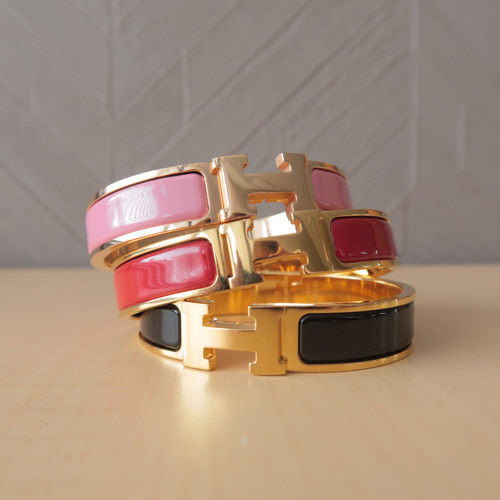 Louis Vuitton, Jewelry, Louis Vuitton Lv Clic It Bracelet Size 7
