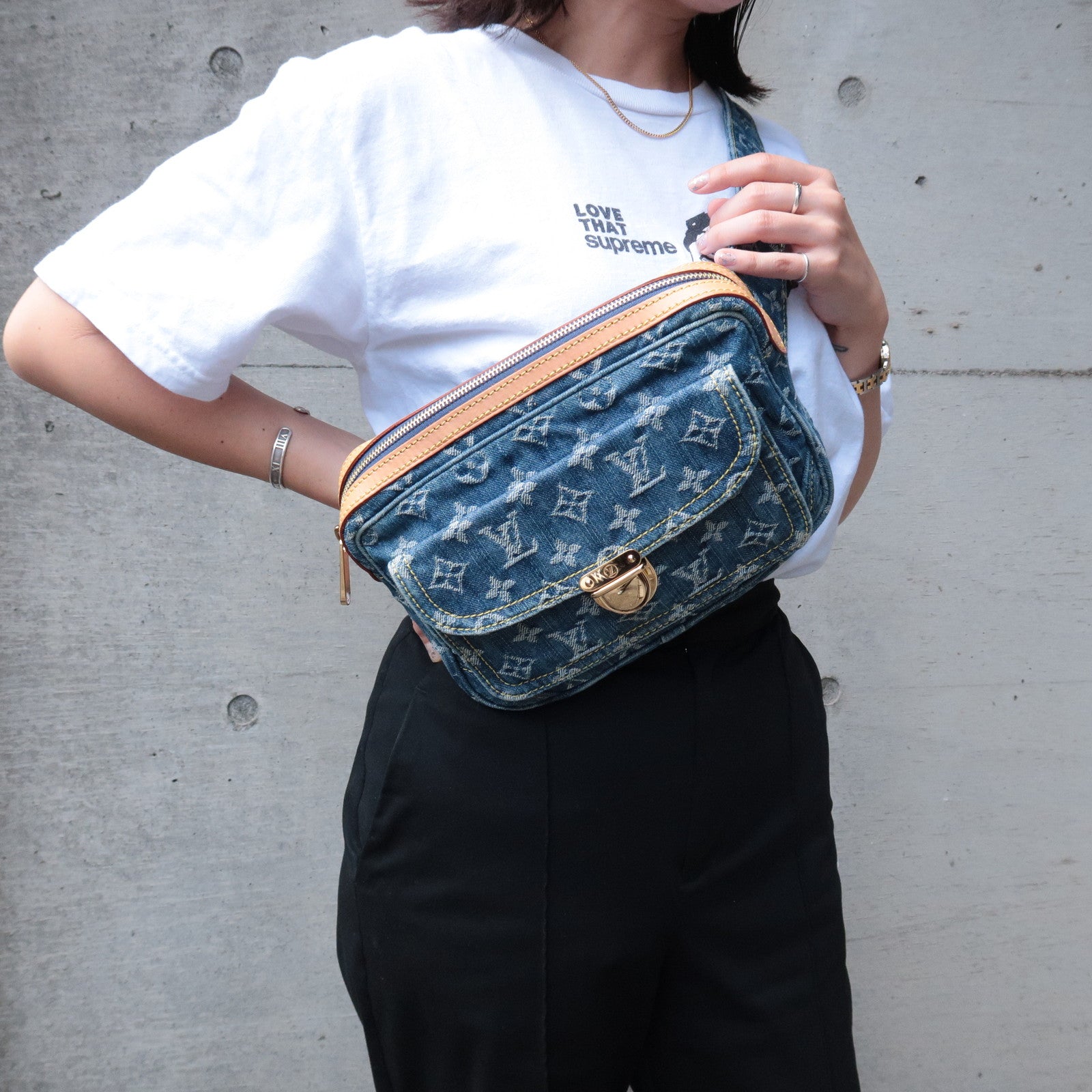 Louis ep vintage luxury Store Monogram Waist Bag Bumbag Louis Vuitton Muria Mahina Perforated Leather Crossbody Bag Vert Denim M95347 dct Blue Vuitton