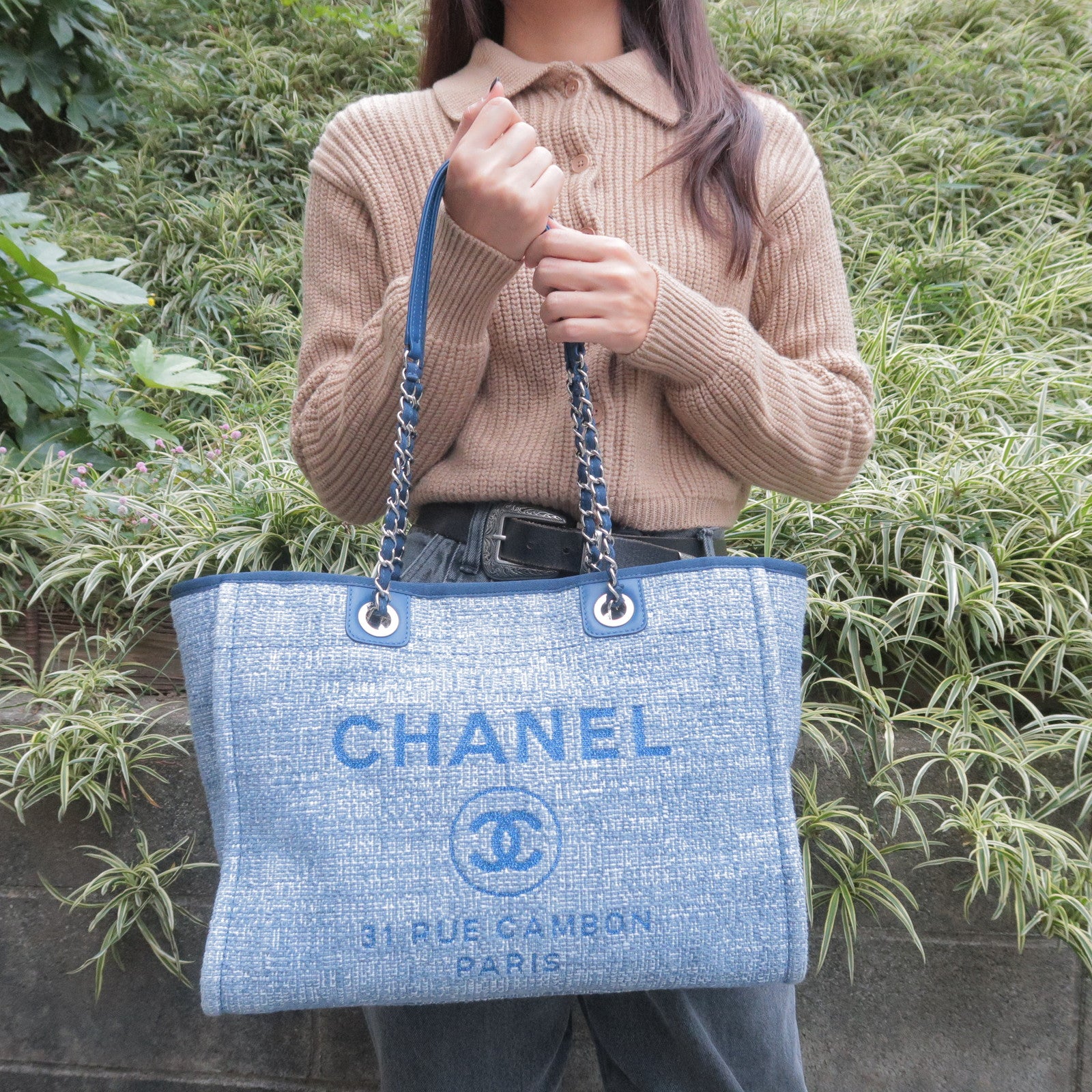Handbags Chanel Chanel Deauville Canvas Tote Bag