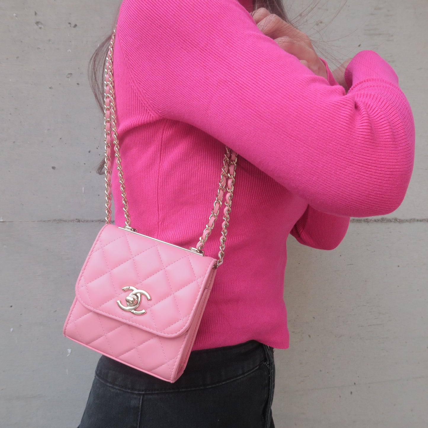 CHANEL Trendy CC Mini Matelasse Lambskin Shoulder Bag Pink A81633
