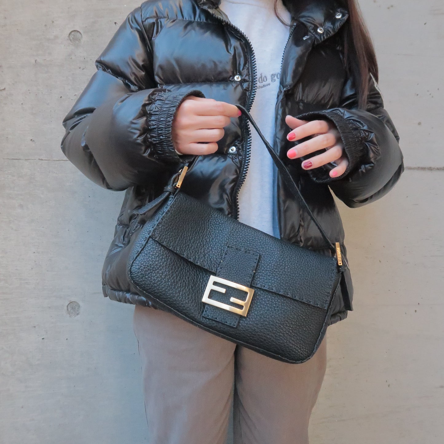FENDI Selleria Mamma Baguette Leather Shoulder Bag Black 8BR101